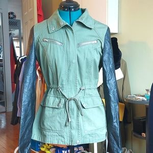 Sirens Seductions green military light jacket size M